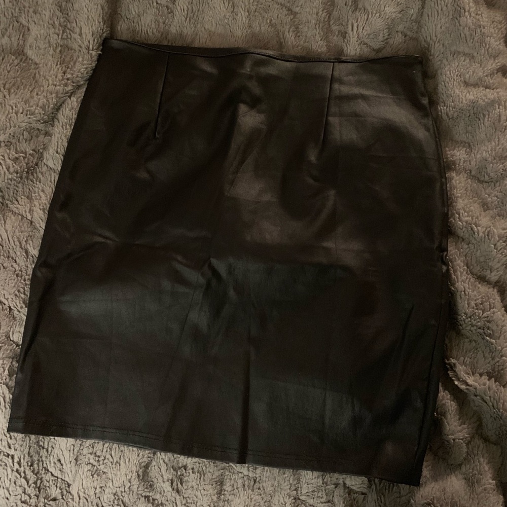 High waisted black mini skirt